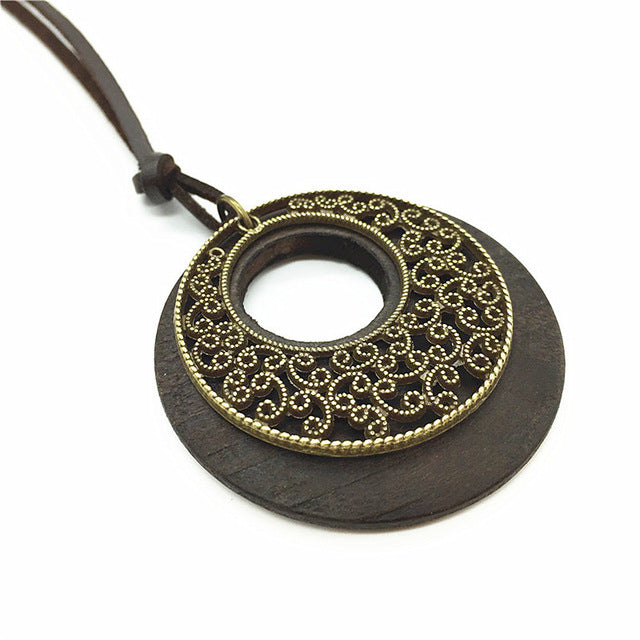 Elegant Design Wooden Necklace