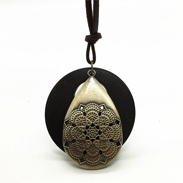 Vintage Style Mandala Pendant Wooden Necklace