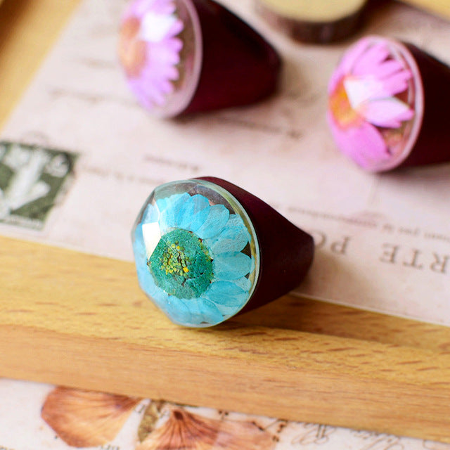 Doreen Transparent Resin Cabochon Dried Flower Natural Wood Ring
